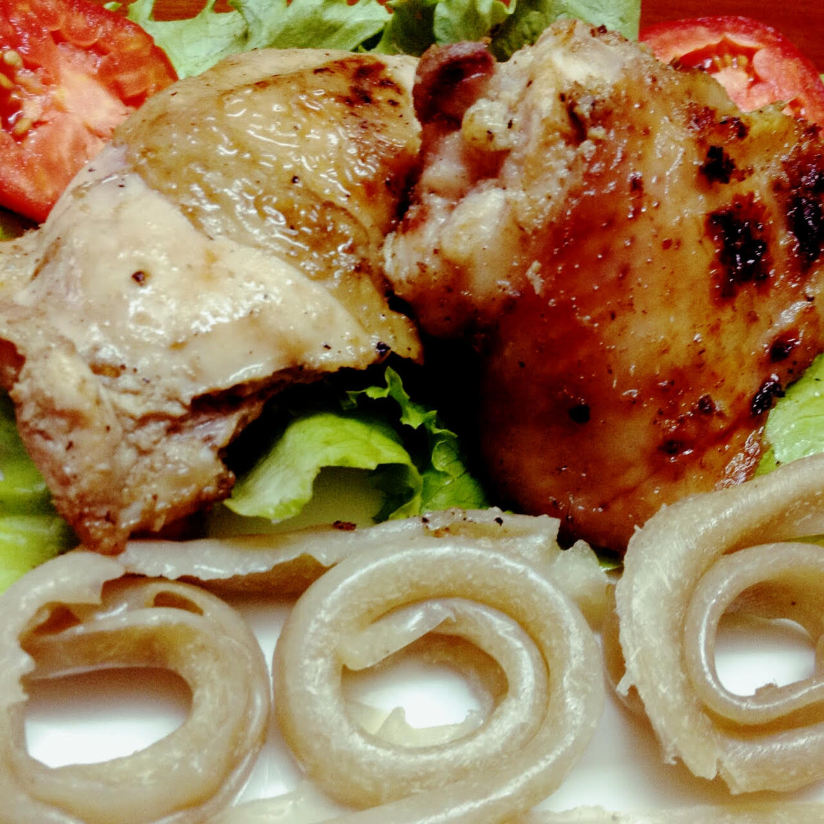 1/4 poulet grillé à la camerounaise, sauce champignons